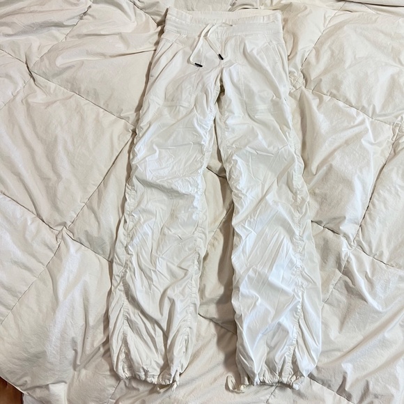 Lululemon Dance Studio pants lined white 2 Full length Cinched hem - Picture 9 of 10